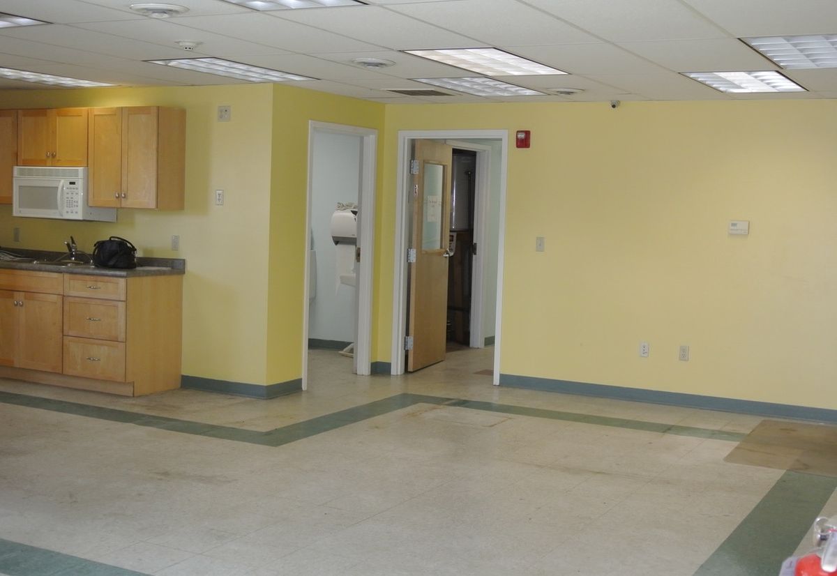 27714230_interior